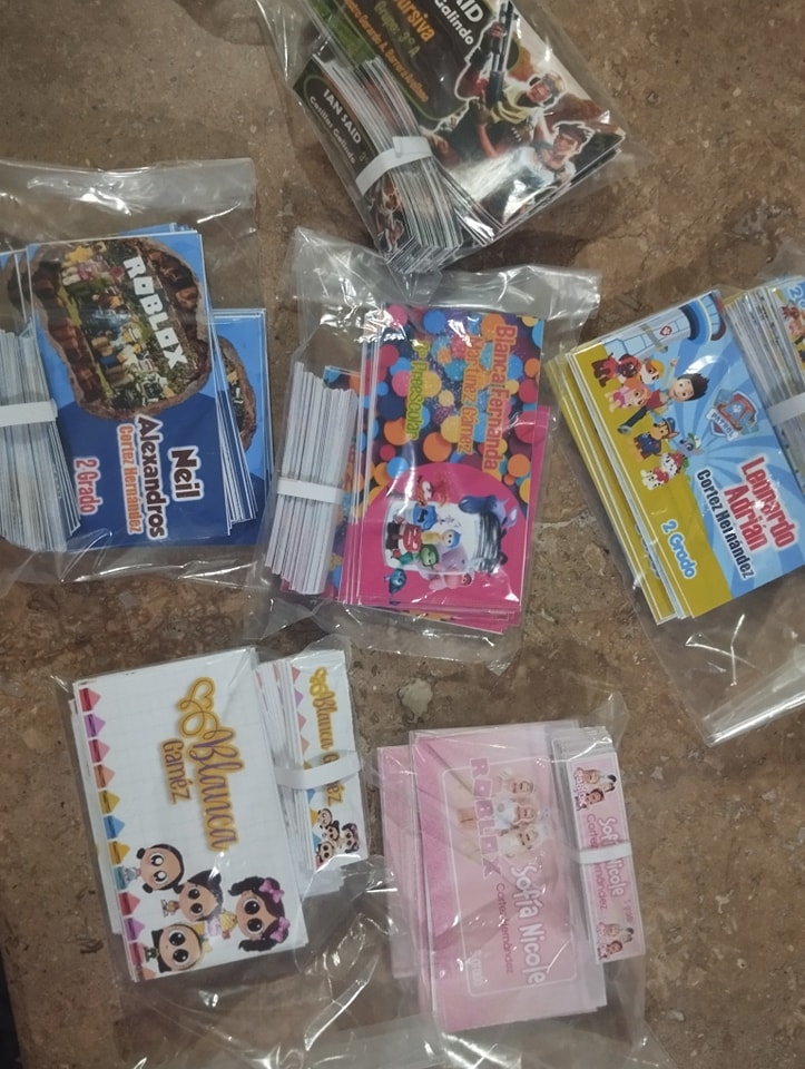 Stickers y etiquetas escolares